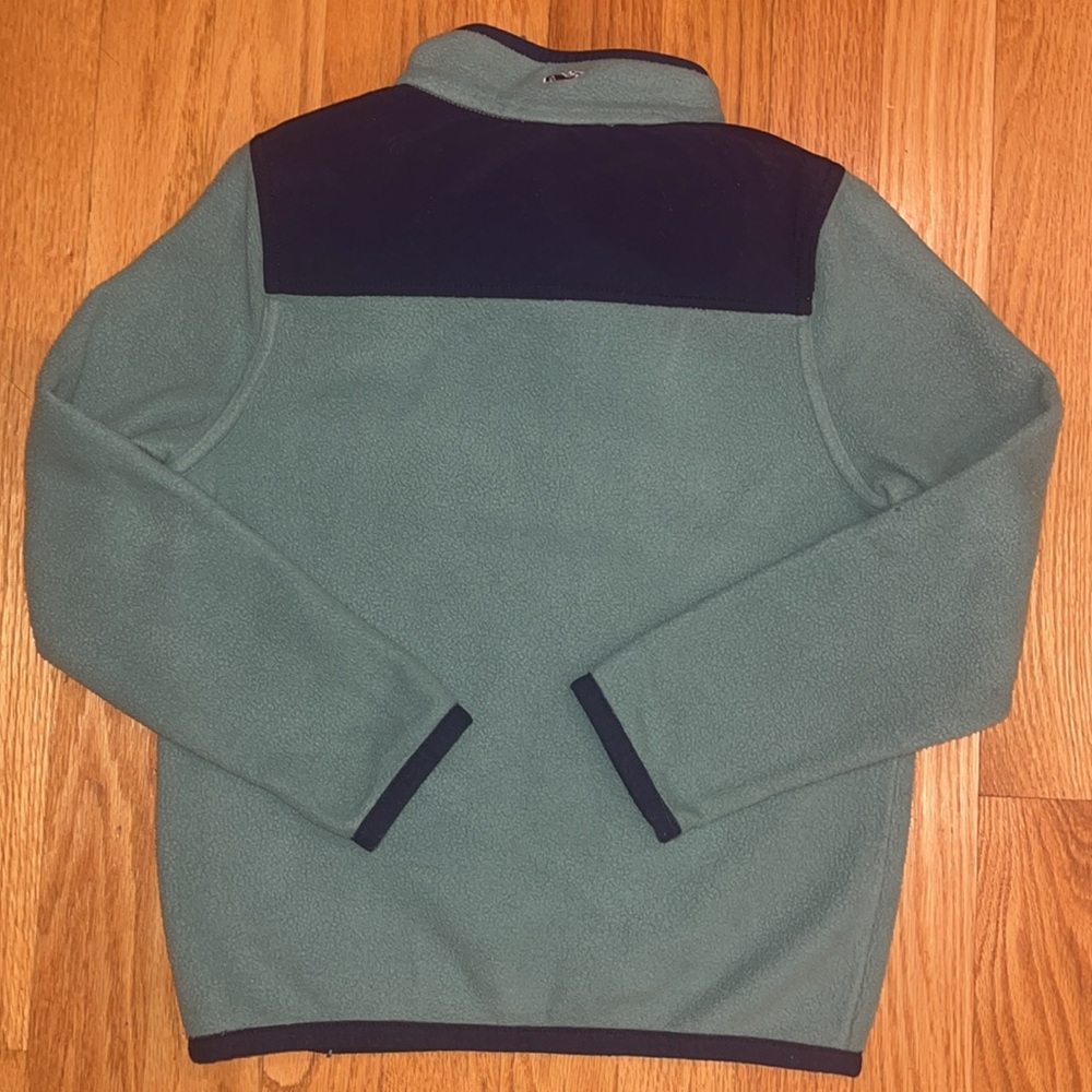 🐳 Boys, Vineyad Vines, fleece shirt. size 6 light green with navy blue trim - Picture 4 of 6